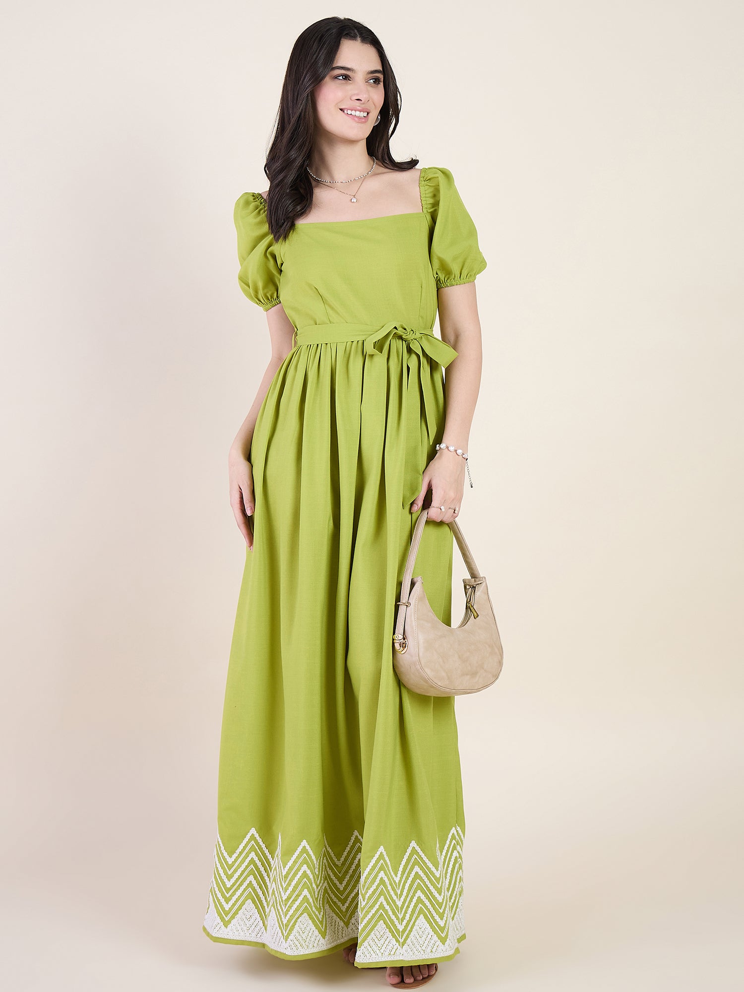 Refined maxi dress in sage green colour