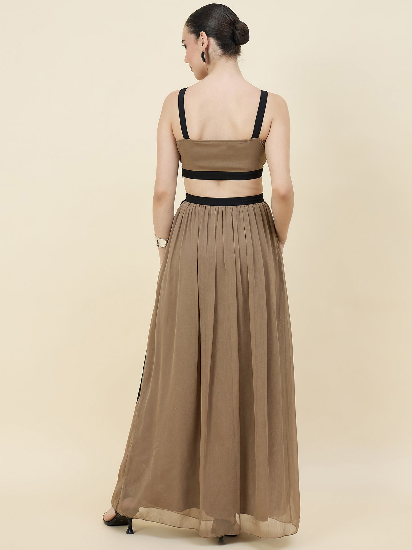 Color-blocked maxi dress in brown colour