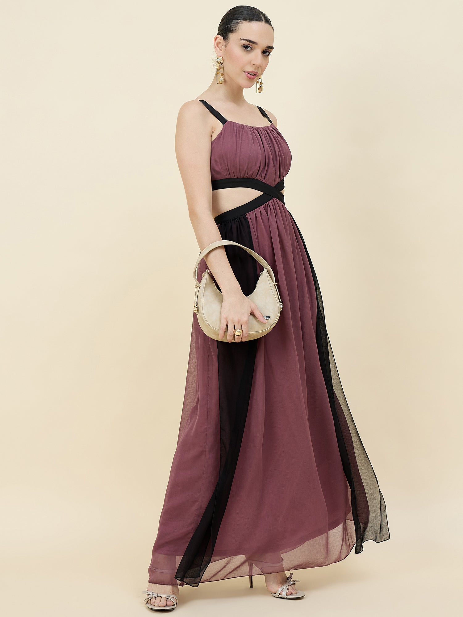 Color-blocked maxi dress in mauve colour