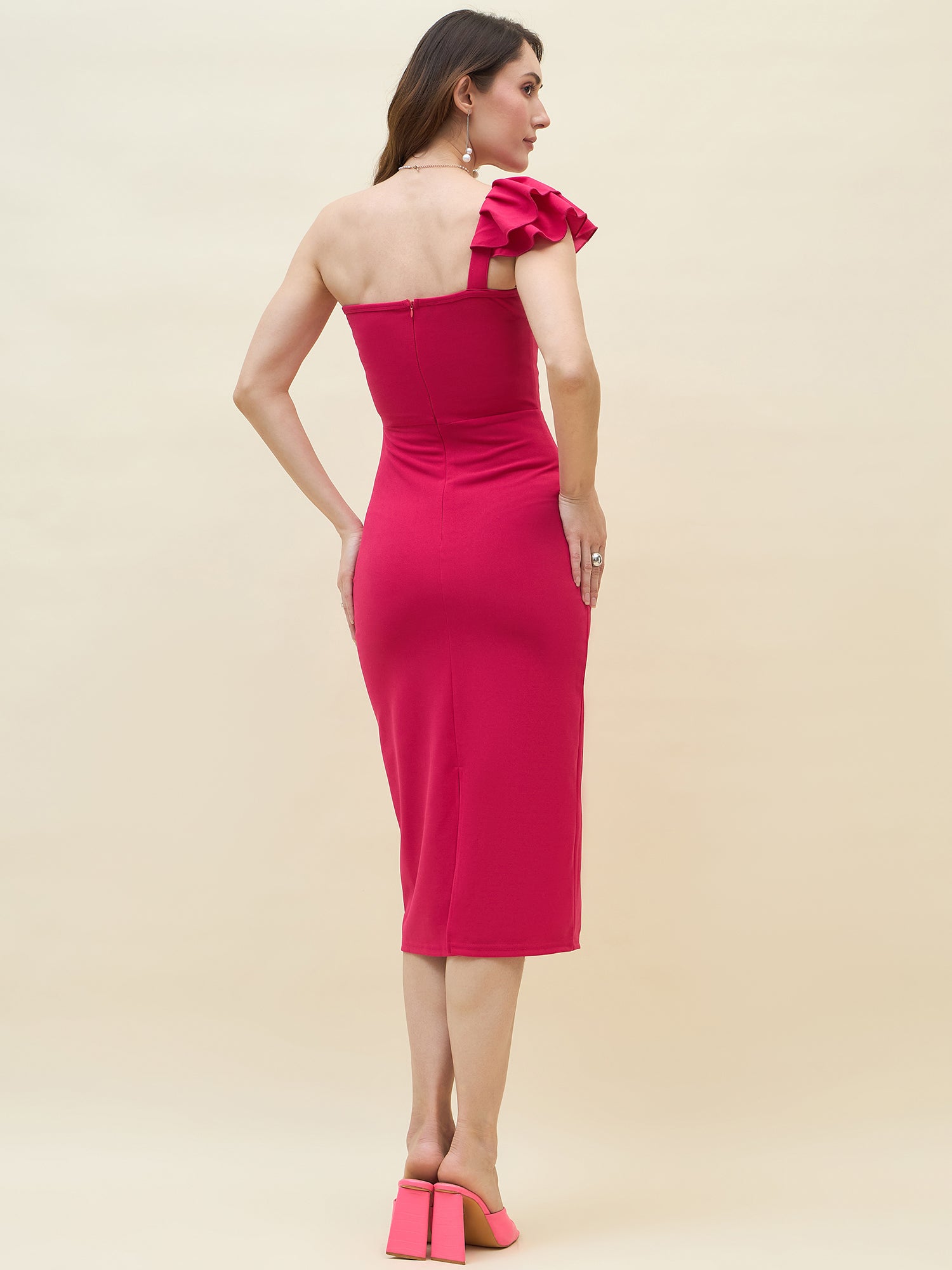 Below-knee solid dress in pink colour