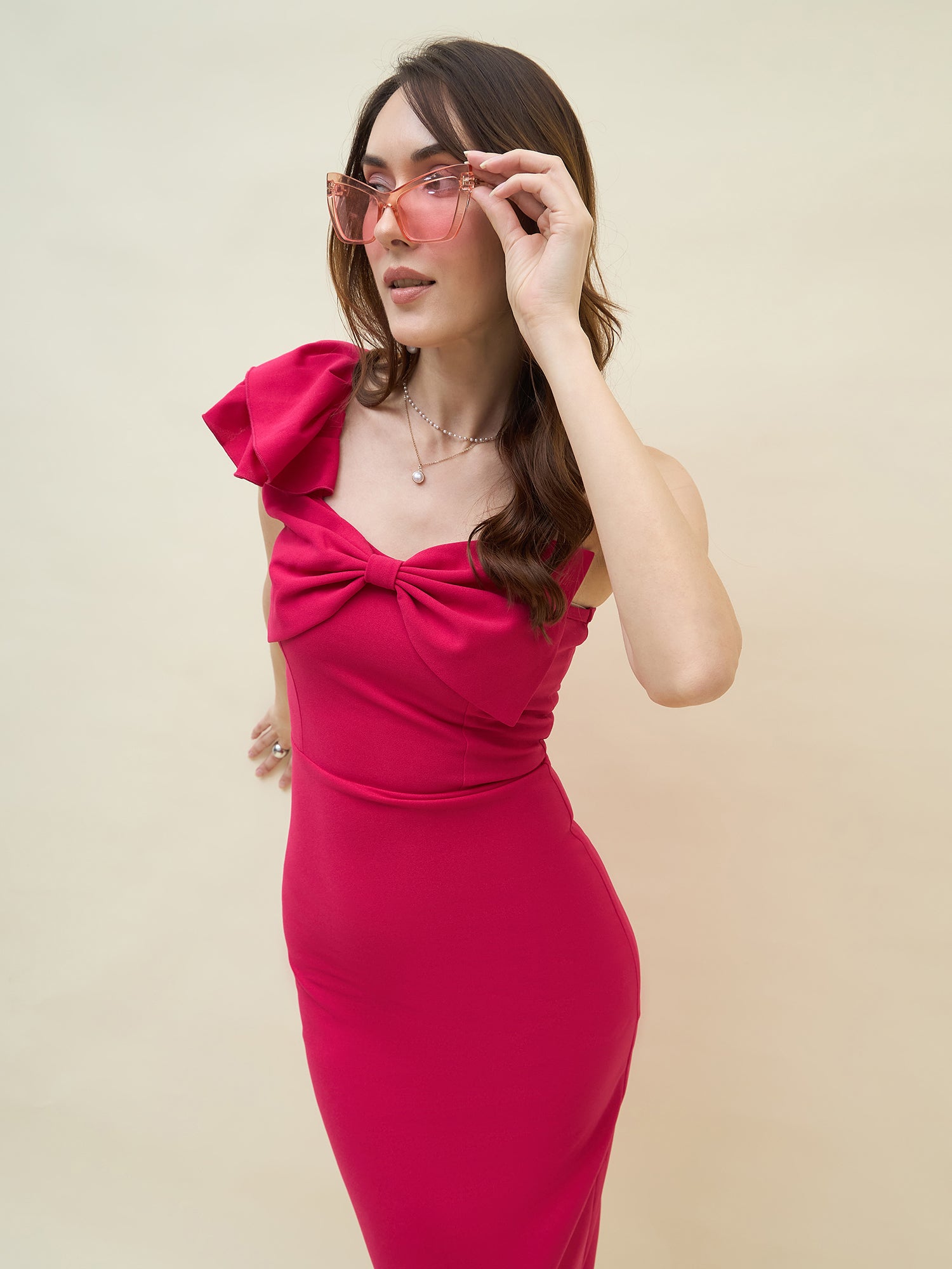 Below-knee solid dress in pink colour