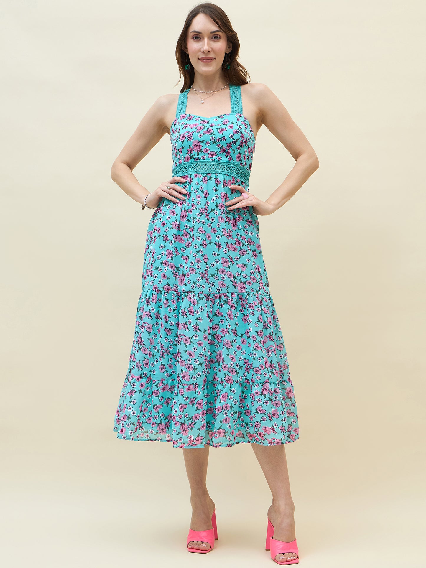 Sweetheart neckline dress in sky blue colour