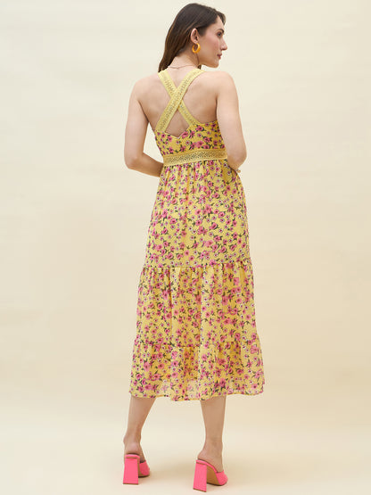 Sweetheart neckline dress in yellow colour
