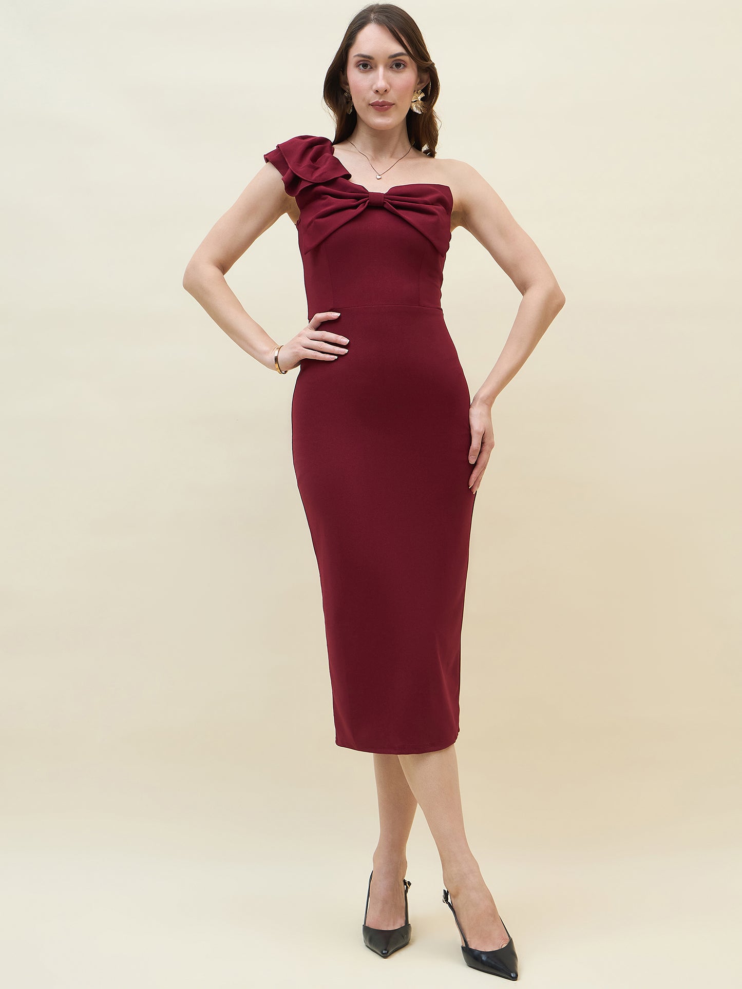 Below-knee solid dress in maroon  colour