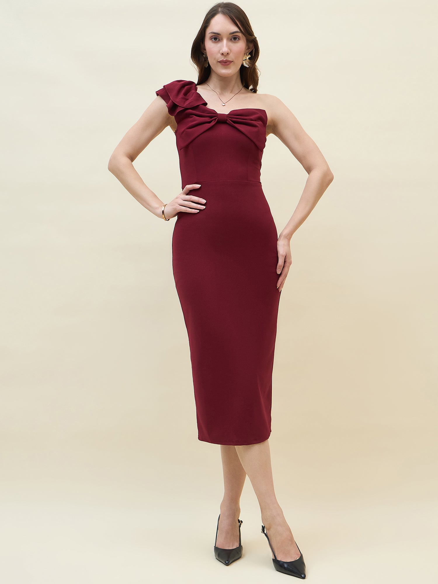 Below-knee solid dress in maroon  colour