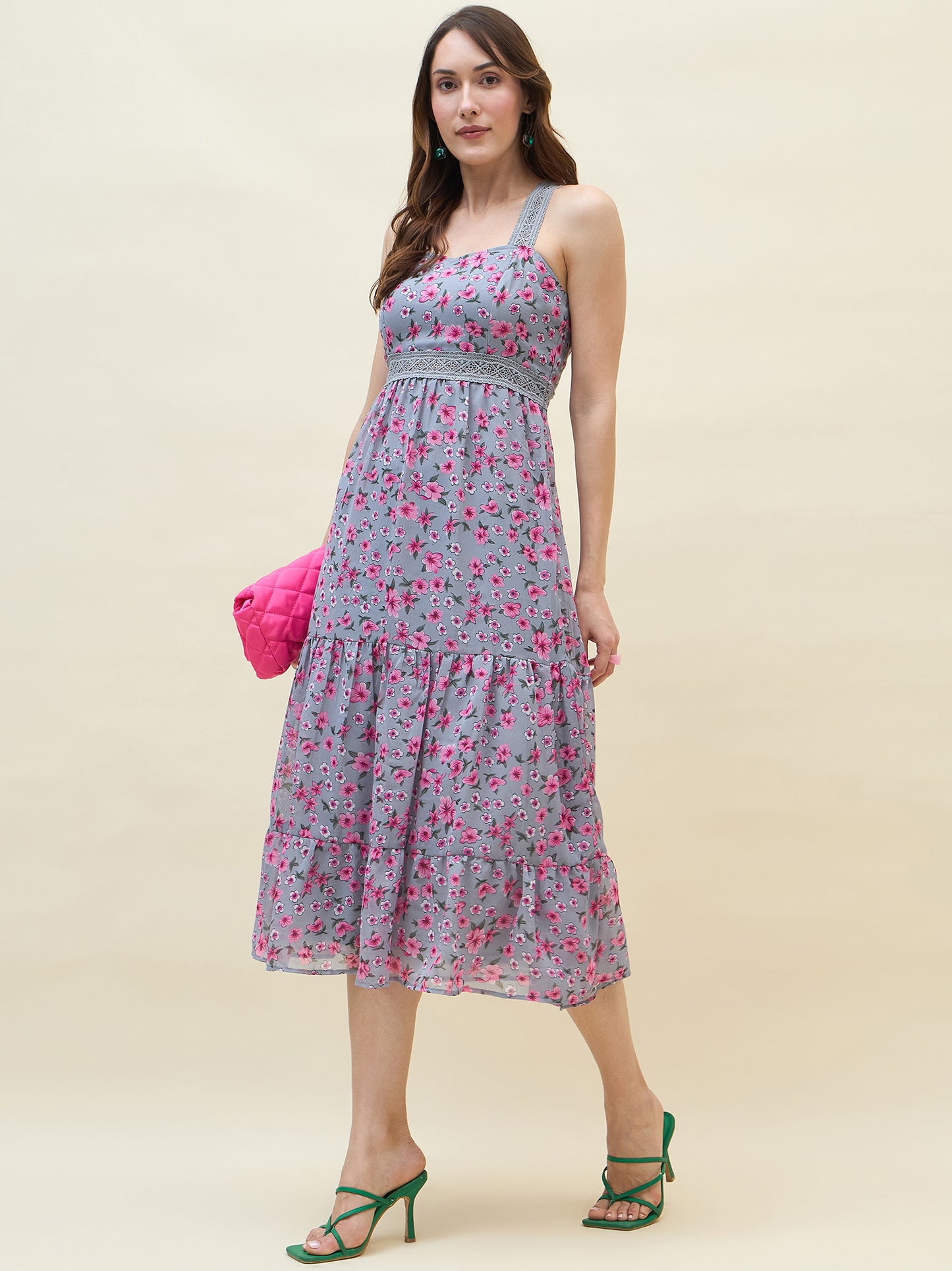 Sweetheart neckline dress in grey colour
