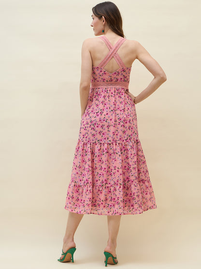 Sweetheart neckline dress in peach colour