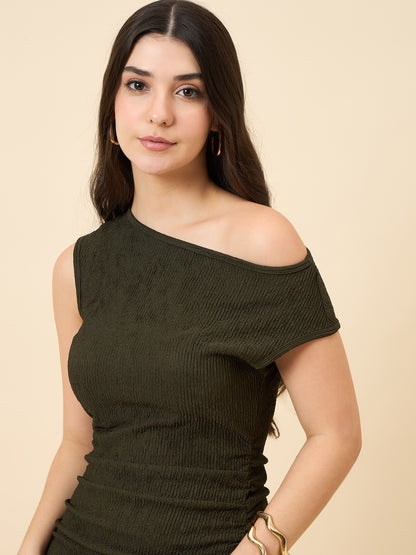 one-shoulder bodycon green midi on pink background