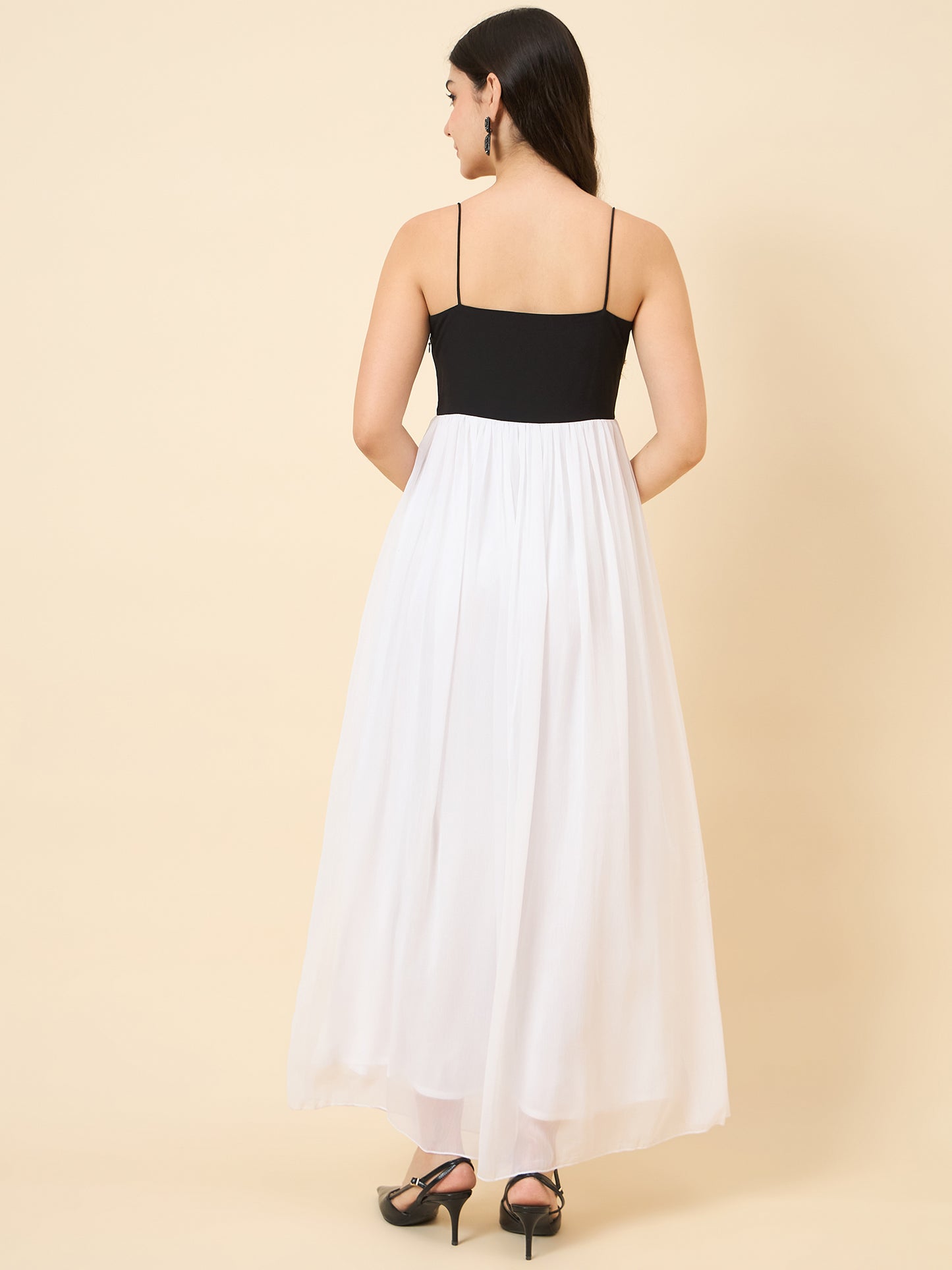white chiffon maxi dress with sweetheart neckline