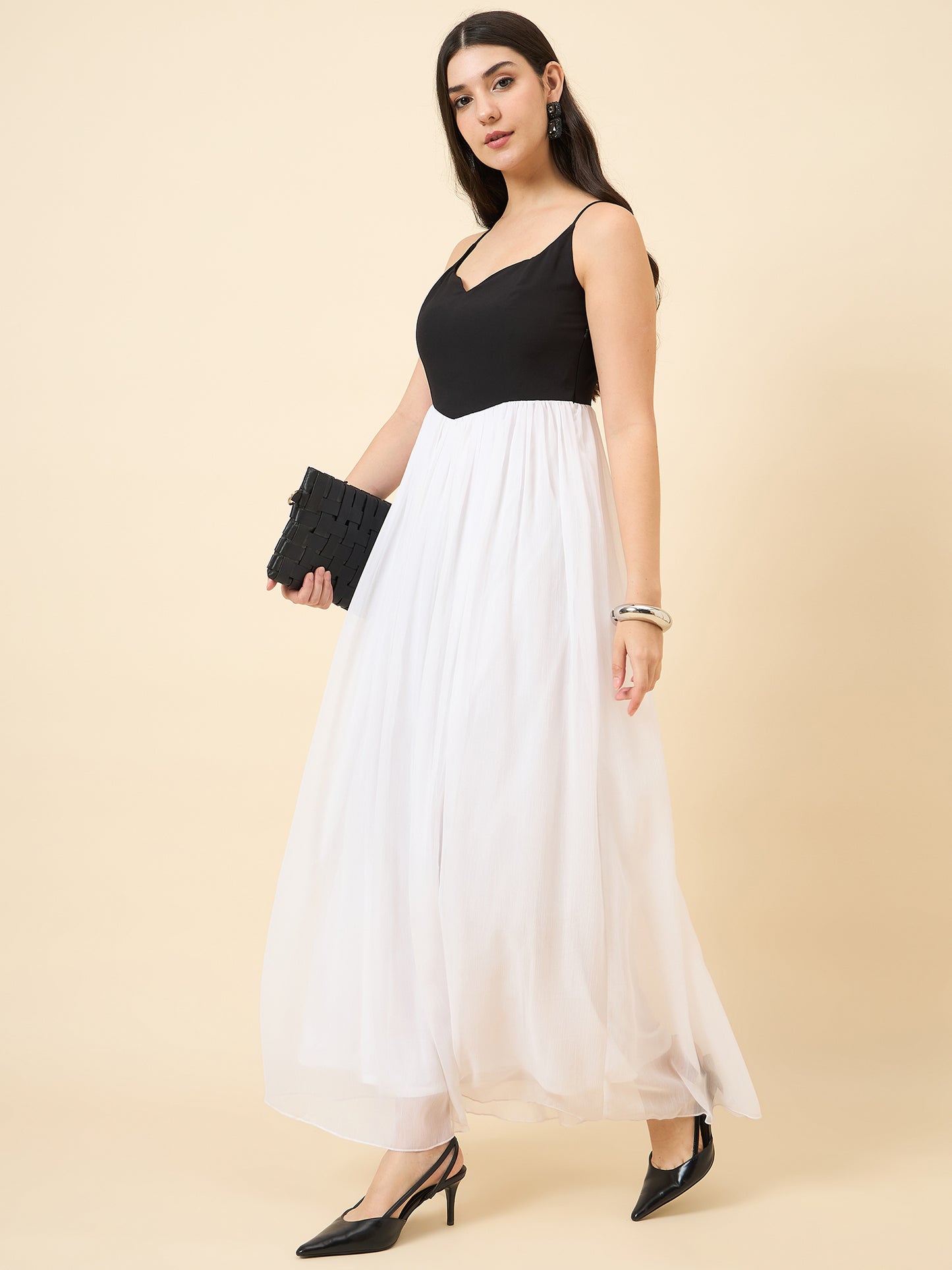 white chiffon maxi dress with sweetheart neckline