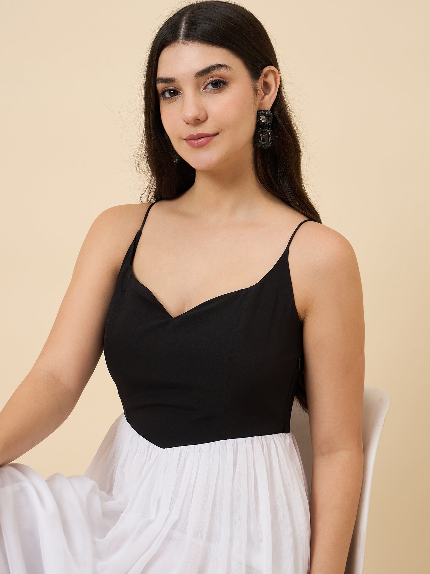 white chiffon maxi dress with sweetheart neckline