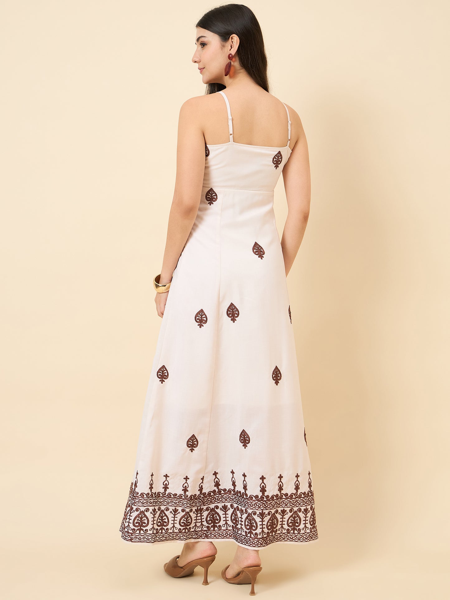 Square neckline maxi dress in white colour