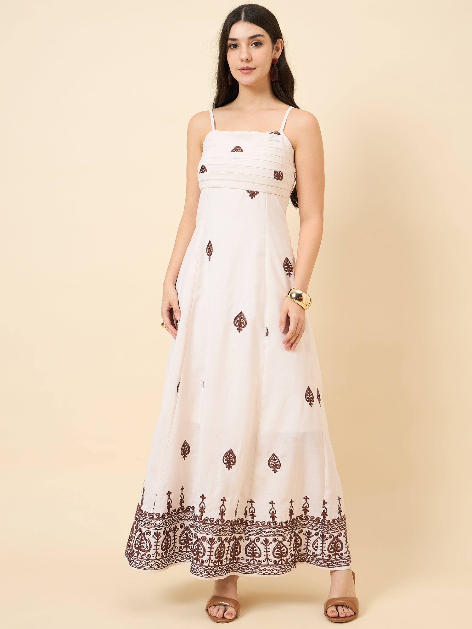 Square neckline maxi dress in white colour