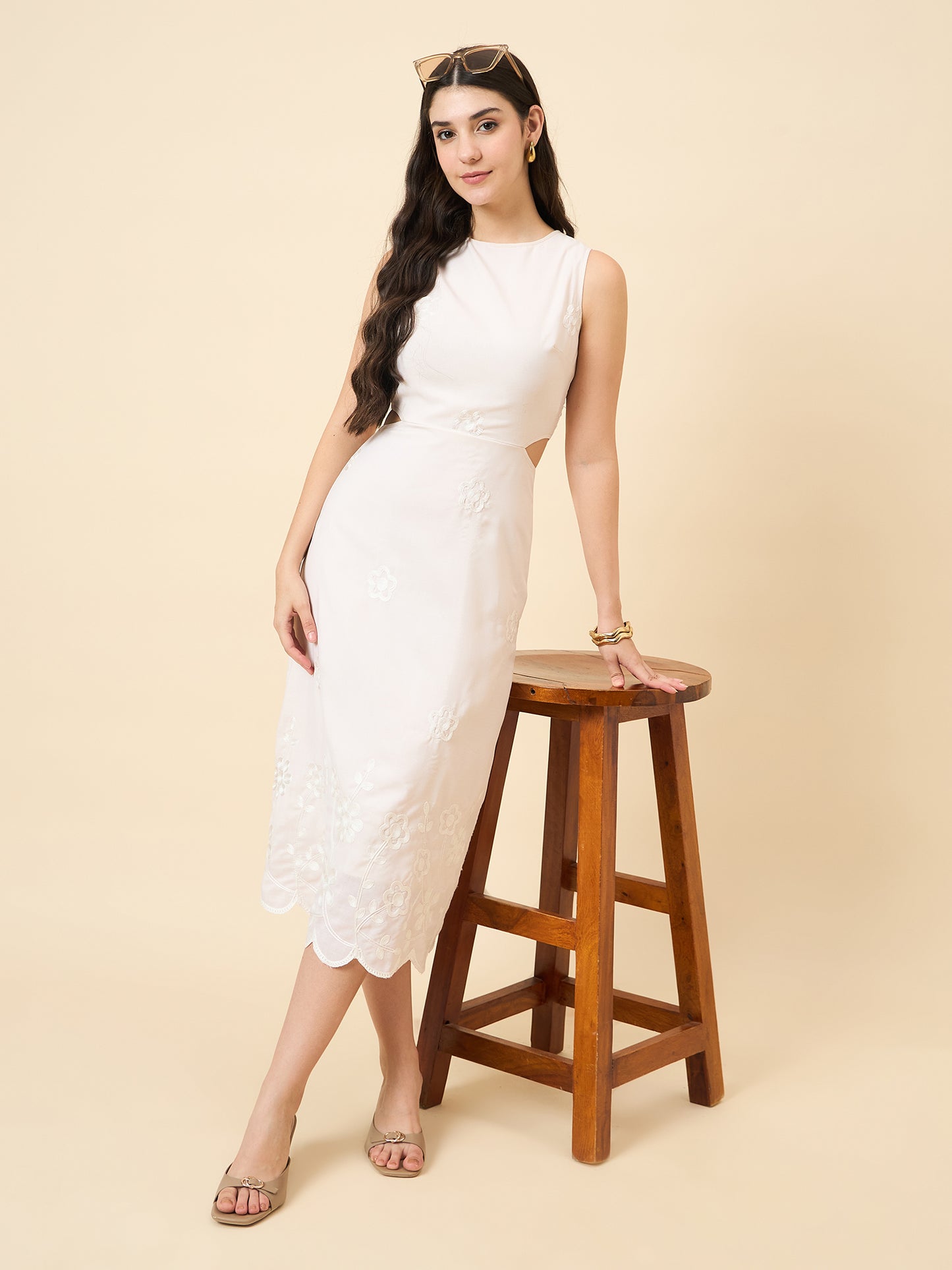 Zoya Embroidered Scallop Hem Midi Dress