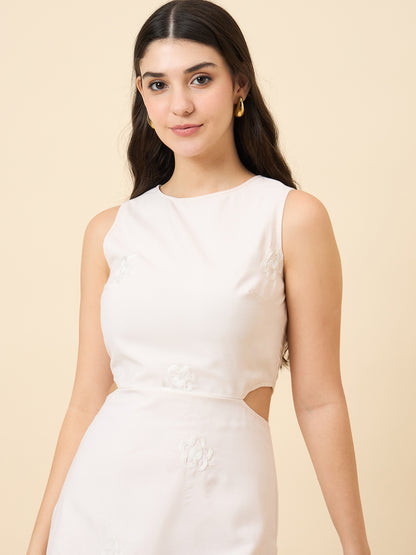 Zoya Embroidered Scallop Hem Midi Dress