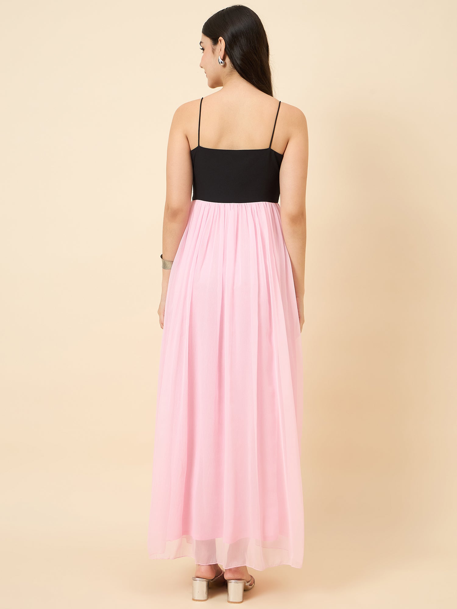 Pink chiffon maxi dress with sweetheart neckline