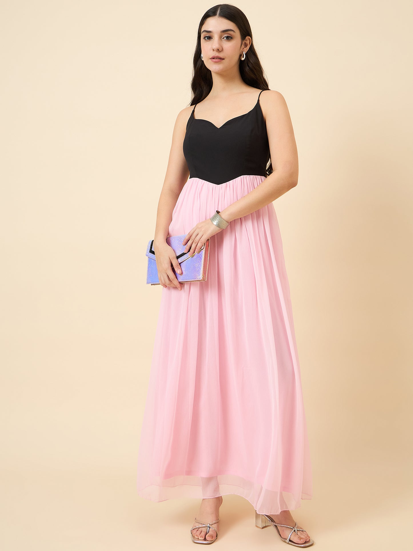 Pink chiffon maxi dress with sweetheart neckline