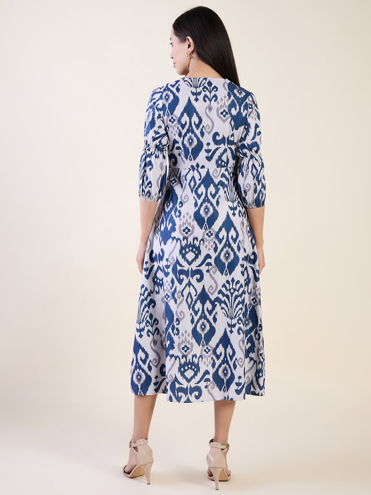 Elegant Ikat print midi dress in blue colour