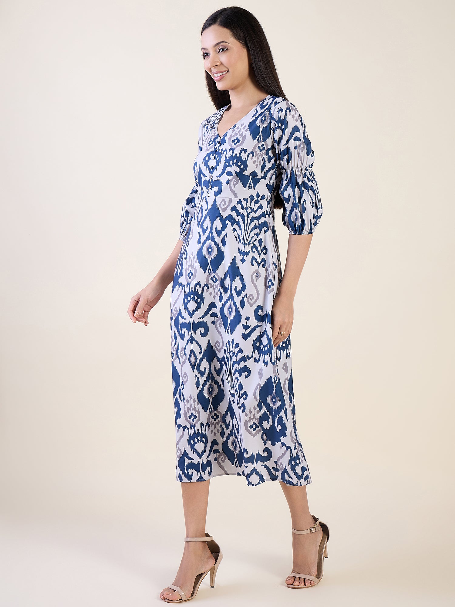 Elegant Ikat print midi dress in blue colour