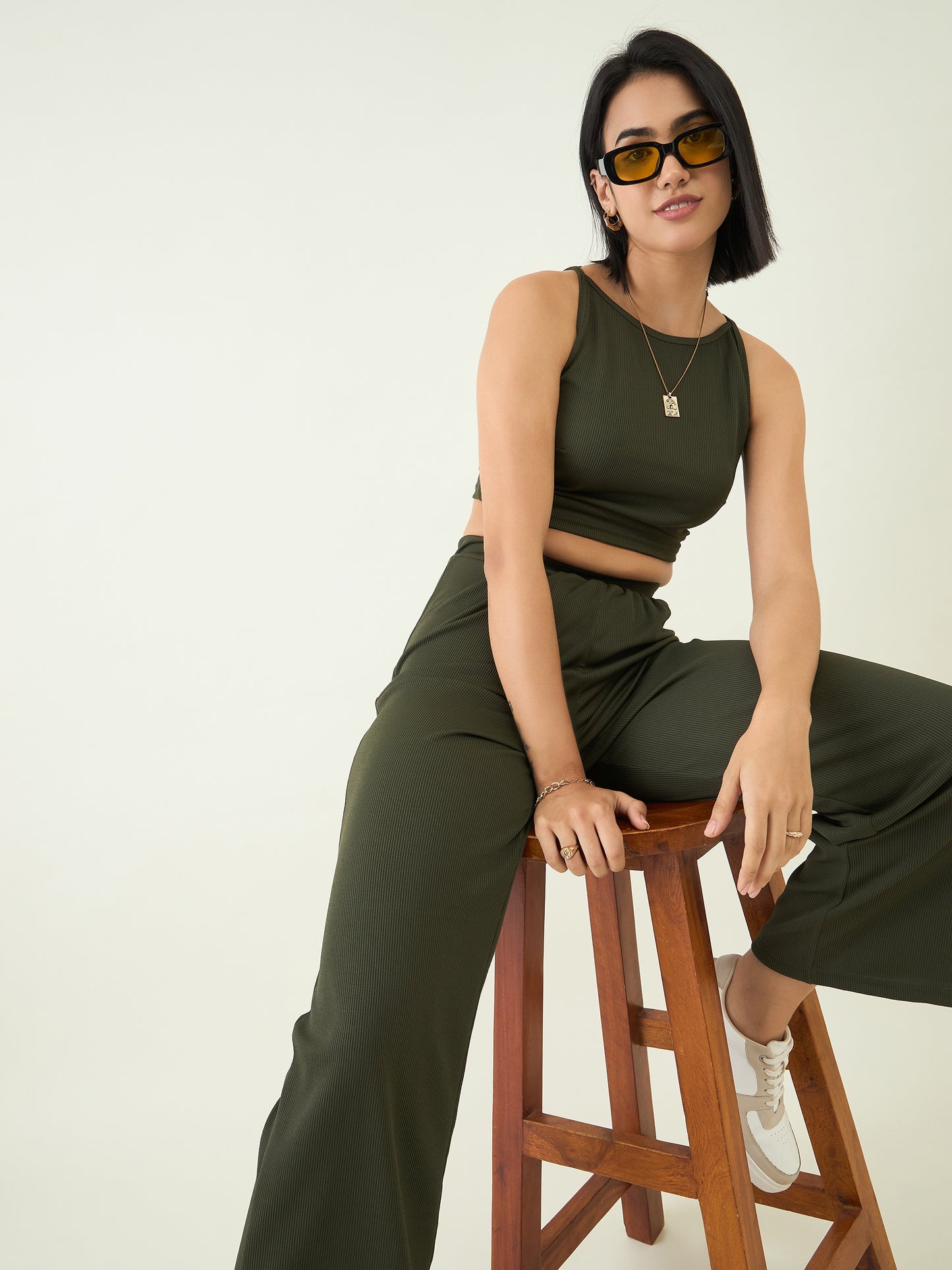 Women's Black Sleeveless Crop Top & High Waist Pants Co-ord Set