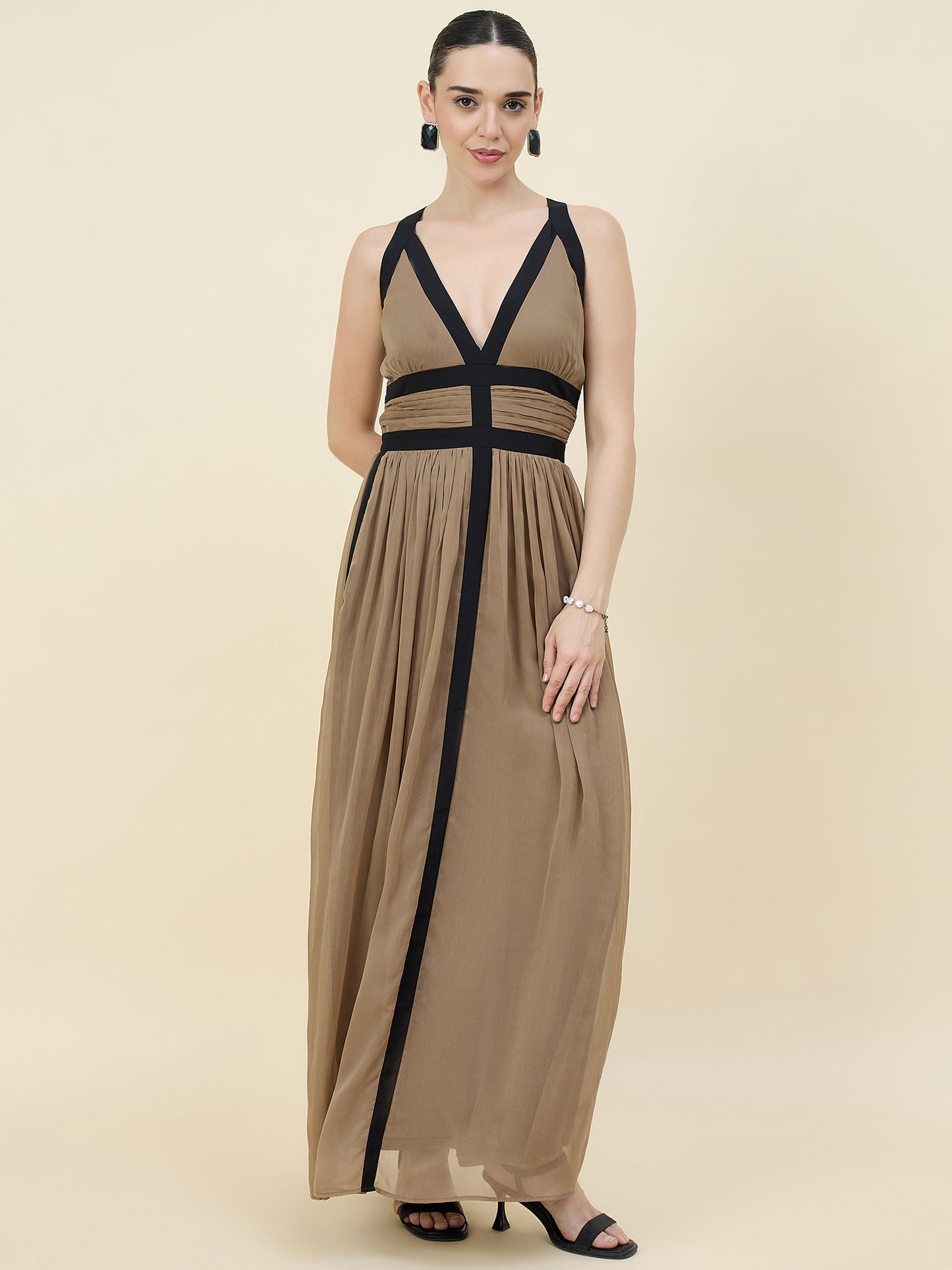 Contrast Trim Sleeveless Maxi Dress