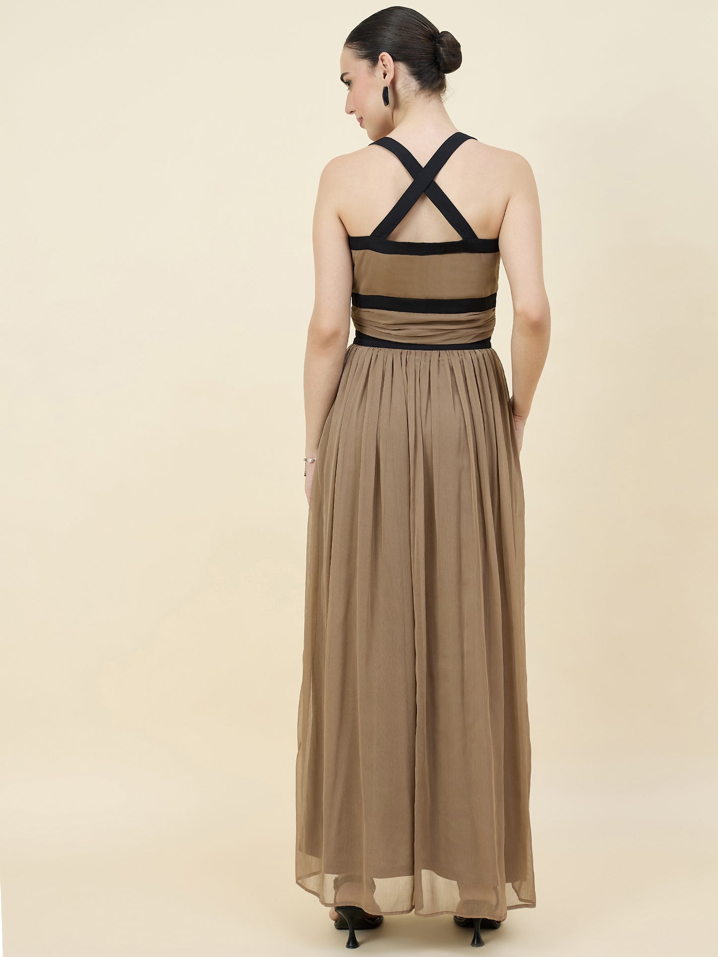 Contrast Trim Sleeveless Maxi Dress