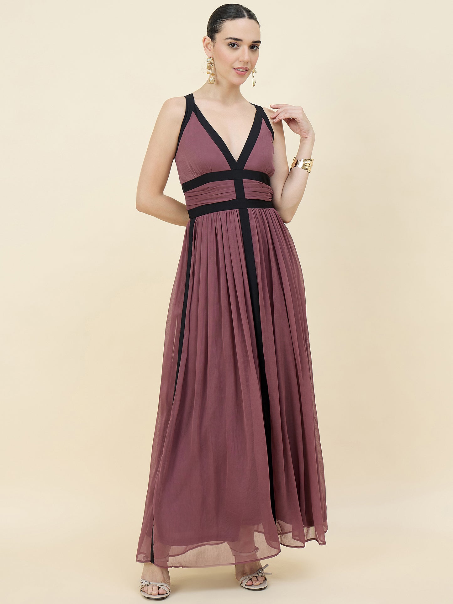 Contrast Trim Sleeveless Maxi Dress