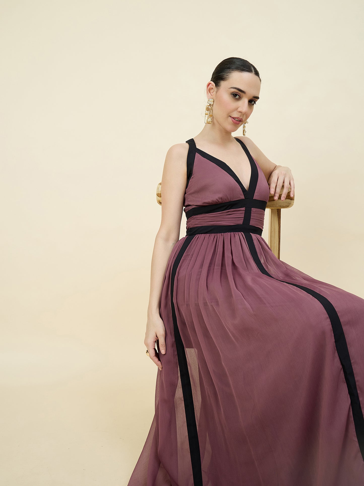 Contrast Trim Sleeveless Maxi Dress