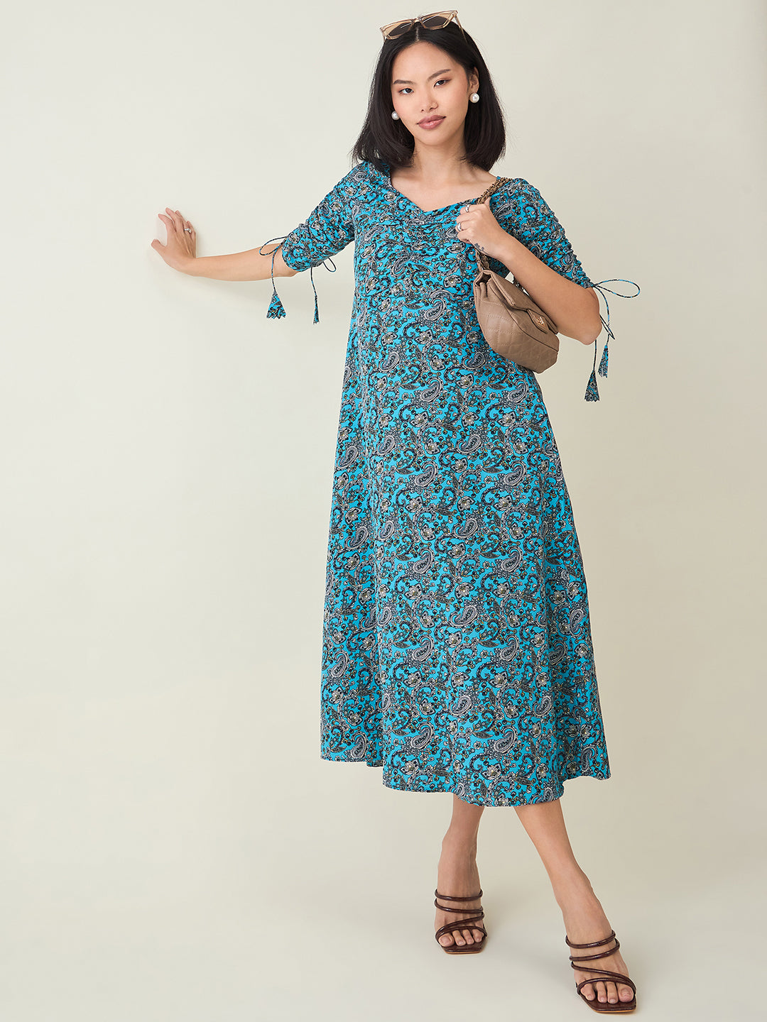 AAYU Sweetheart Neck A-Line Dress